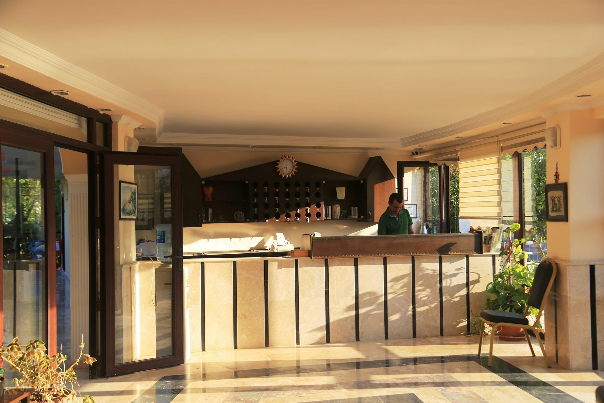 Las Palmeras Hotel Camyuva Exterior photo