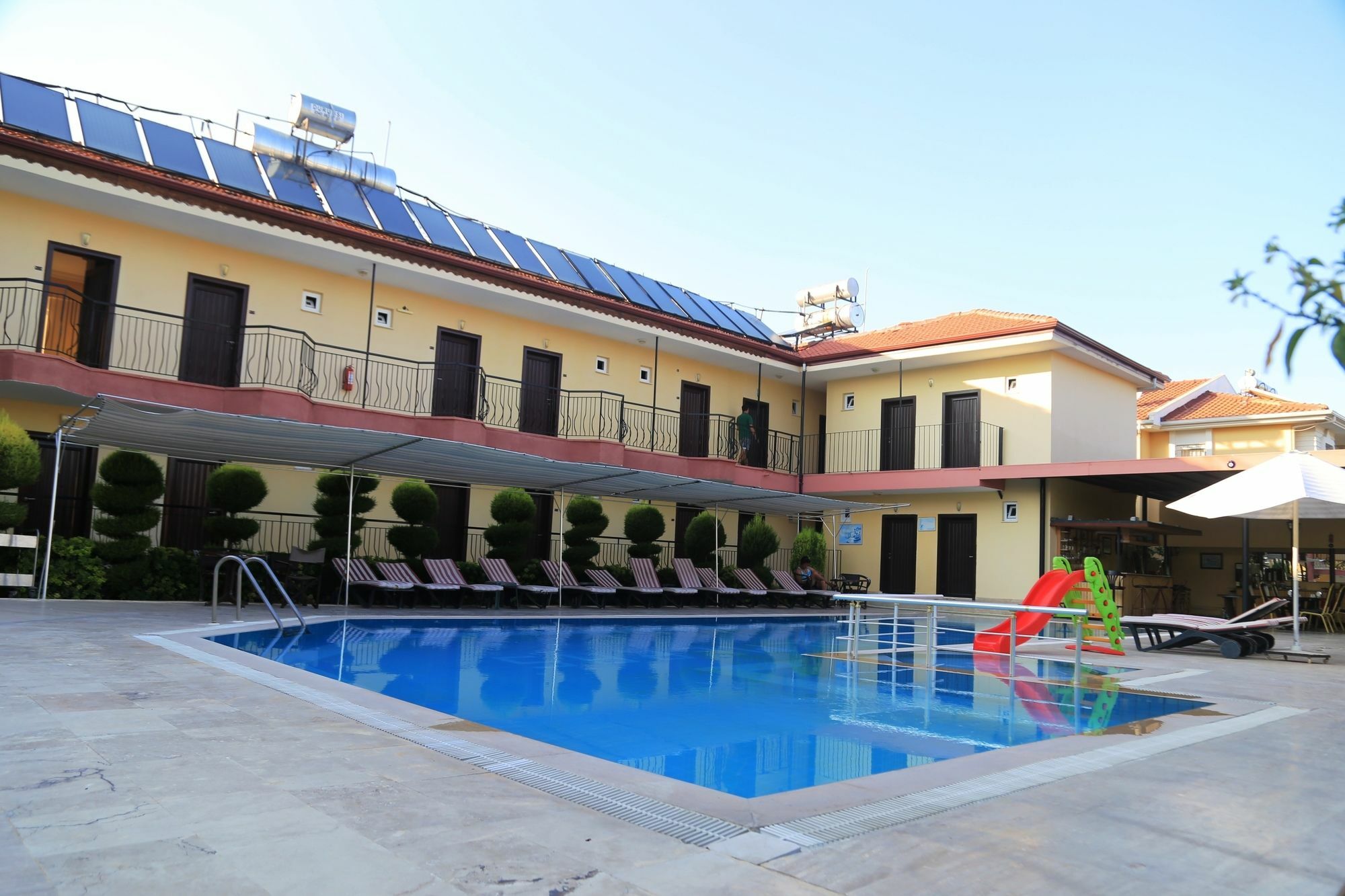 Las Palmeras Hotel Camyuva Exterior photo